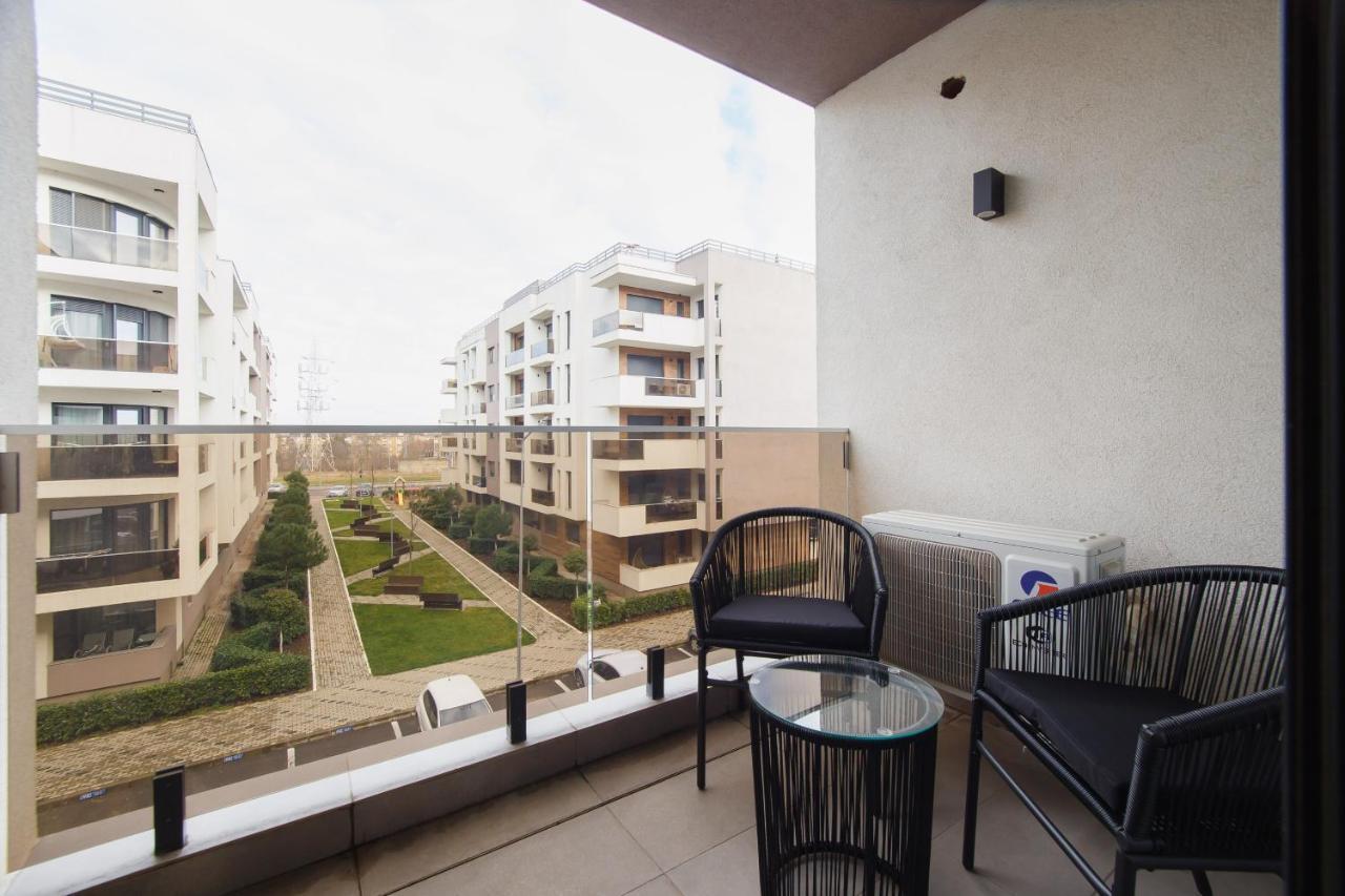 Chocolate Delight At West Residence Oradea Bagian luar foto
